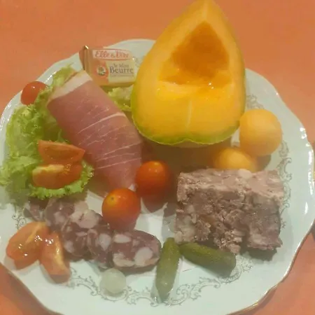 منزل للإقامة Les Delices De Cathou Reilhac (Cantal)