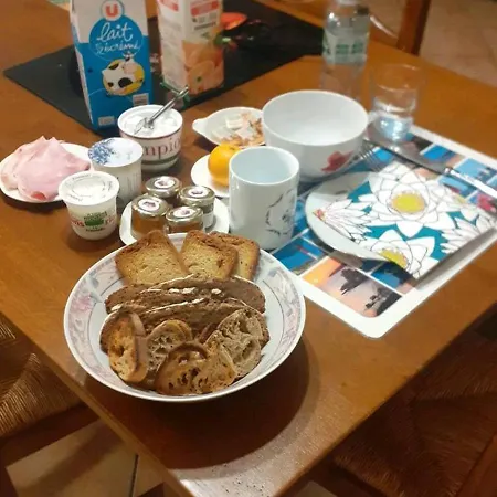 منزل للإقامة Les Delices De Cathou Reilhac (Cantal)