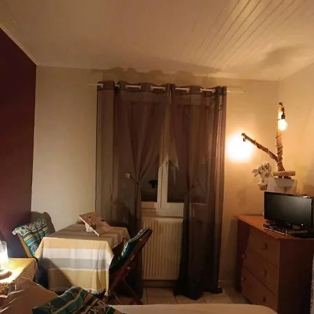 Les Delices De Cathou منزل للإقامة *